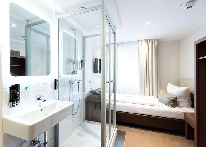 أرينا أم زوو 3* فرانكفورت