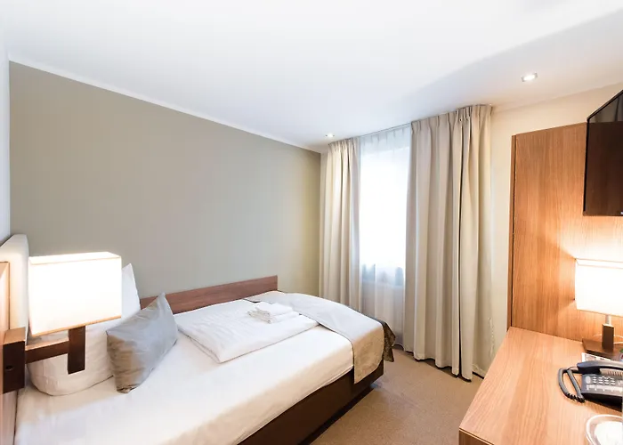 Arena Am Zoo Hotel 3*